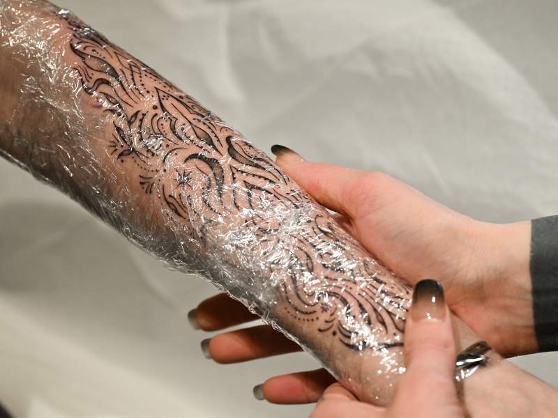 Best Pain Relief After a Tattoo